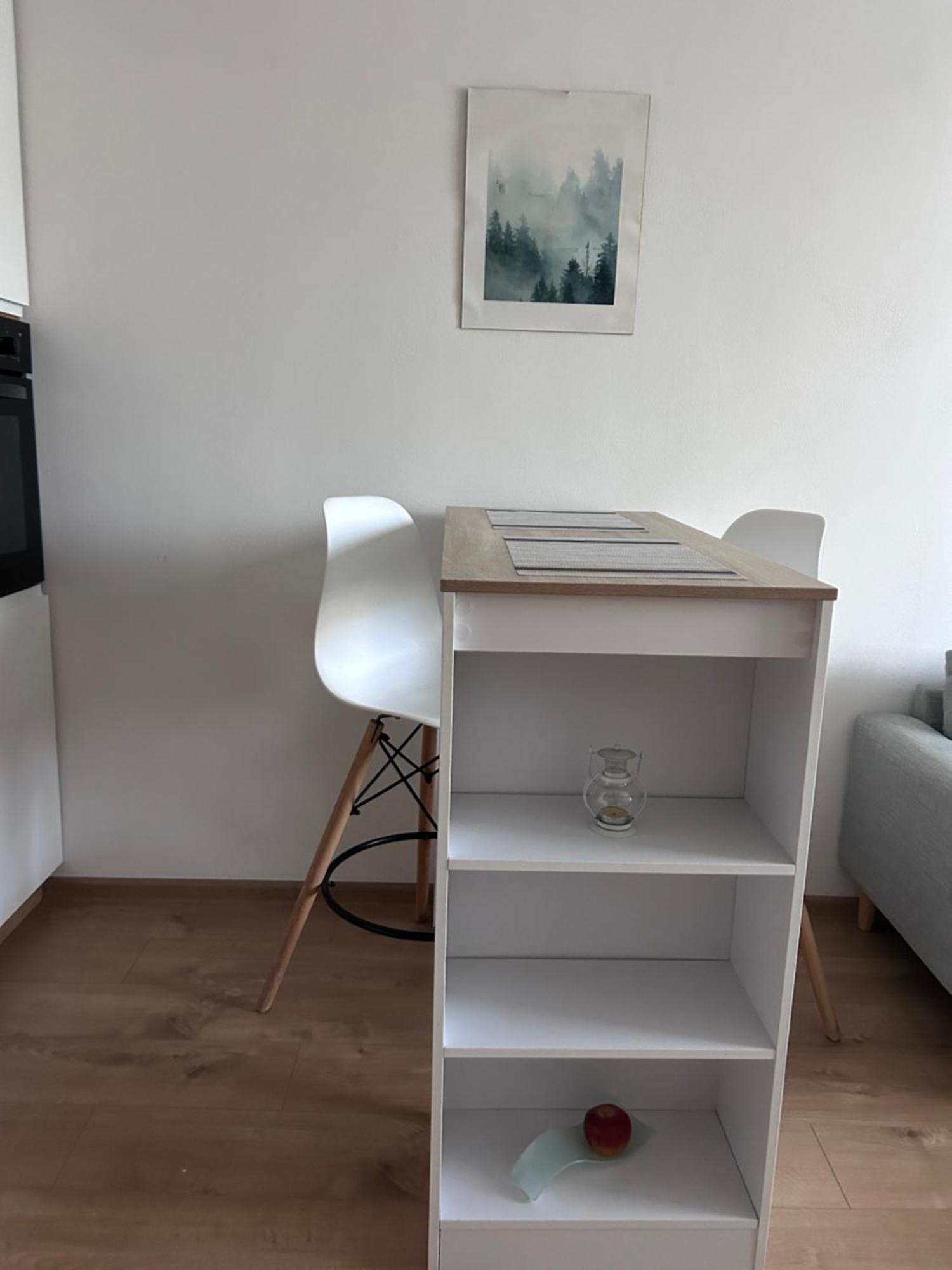 Netflix & Wifi Free Dvojizbovy Byt Blizko Centra - 24H Self Check-In Банска-Бистрица Экстерьер фото